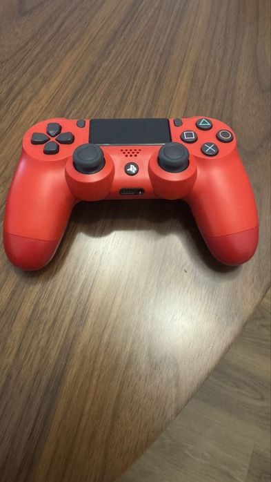 Ps4 slim 500g 2 comandos