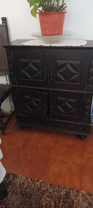 Roupeiro e sapateiras - Marinhais