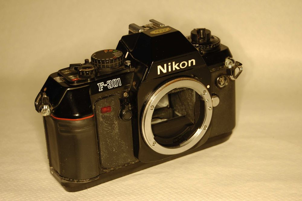 Nikon F301 - Leia com atenção