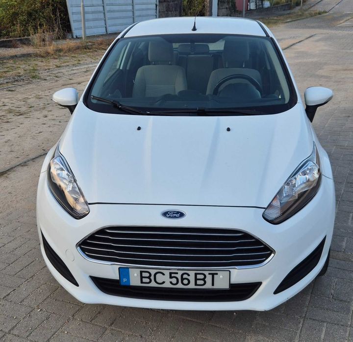 Ford Fiesta 1.2 gasolina foto 4
