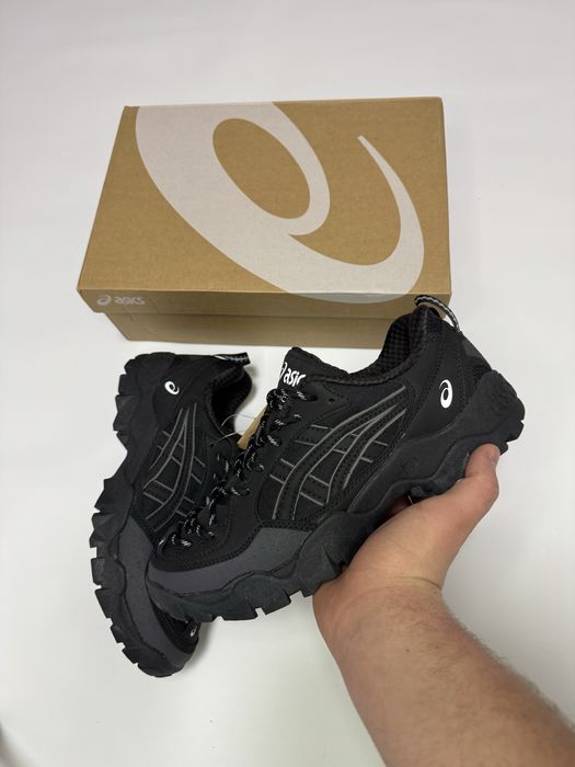 кросівки Asics Gel-Pickax