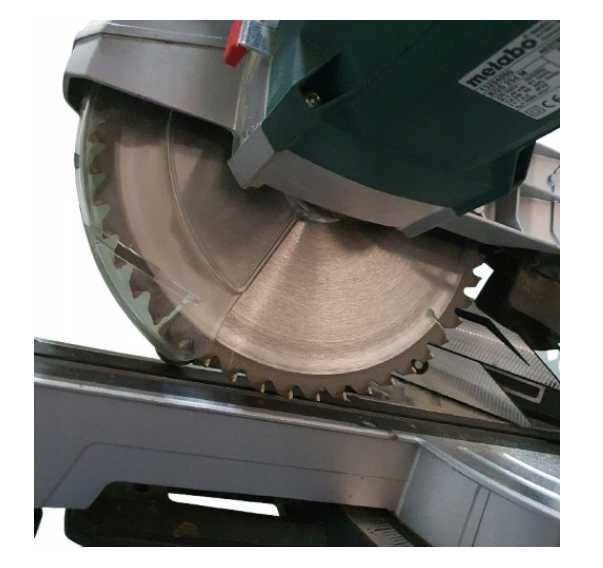 Piła ukośnica Metabo KGS 254 M