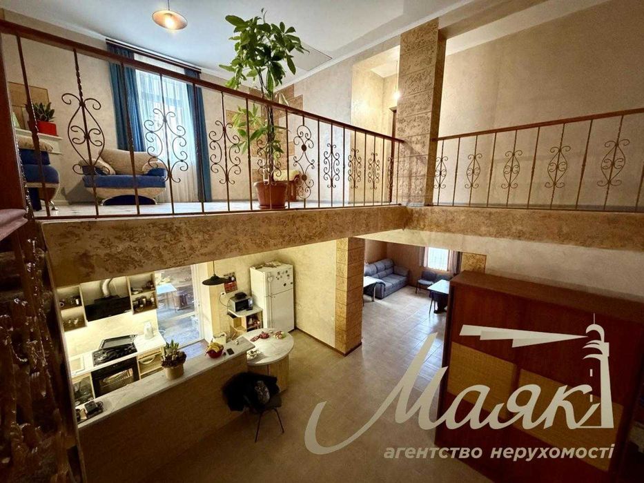 Продаж затишного 2 поверхового будинку в с. Володимирівське