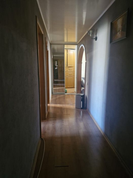 Продам 4 комн Квартира Янтарная