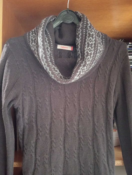 Túnica de Lã, Rialbani