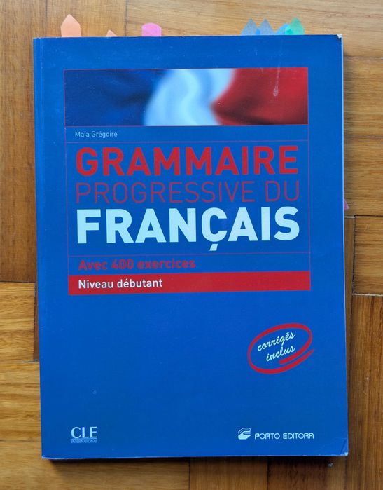 Grammaire Progressive du Français" (Nível Iniciado) + Soluções