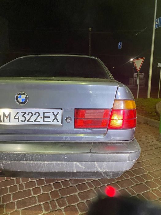 Продам BMW e34 520i