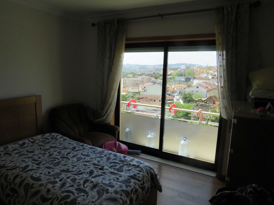 Apartamento T3 em excelente estado, localizado em Valbom !