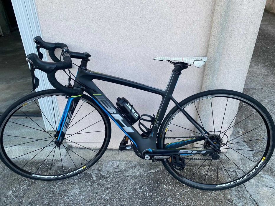 Bicicleta de estrada BH G6 PRO Carbono