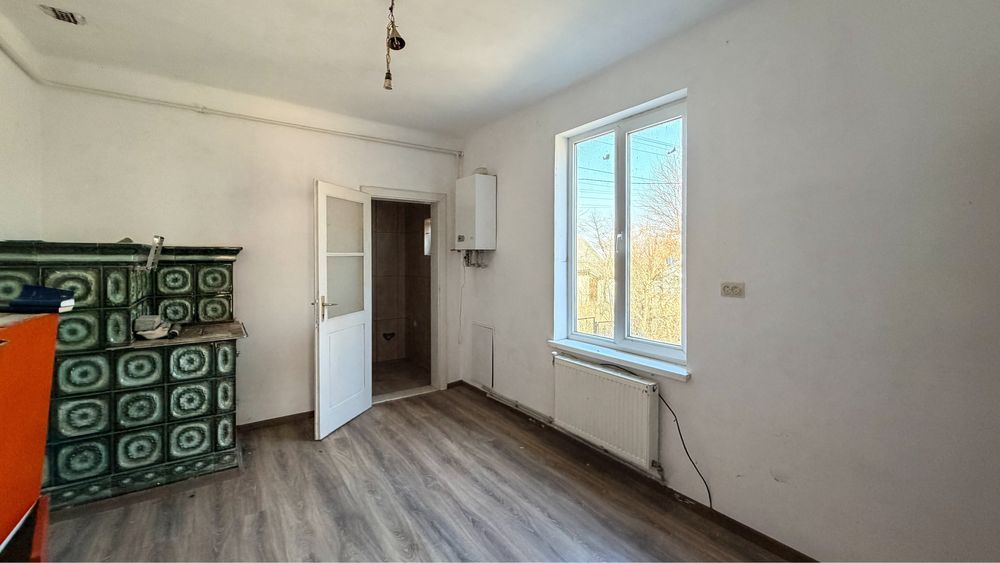 Продається будинок у с. Опори