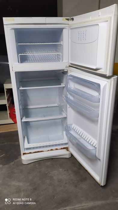 Frigorífico hotpoint branco