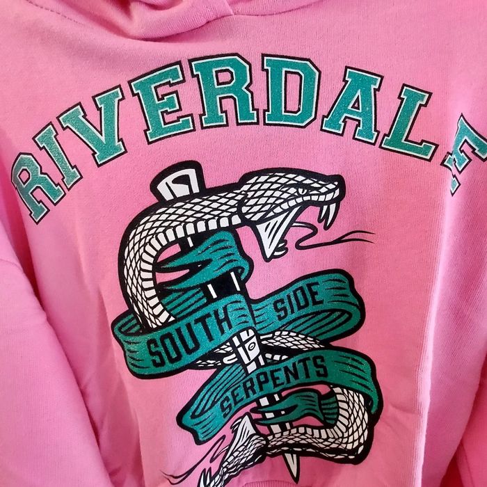 Sweat Riverdale com capuz.