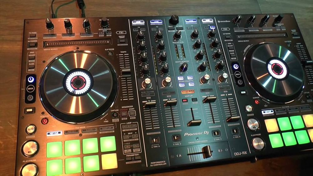 Pioneer DDJ - RX  +  Case