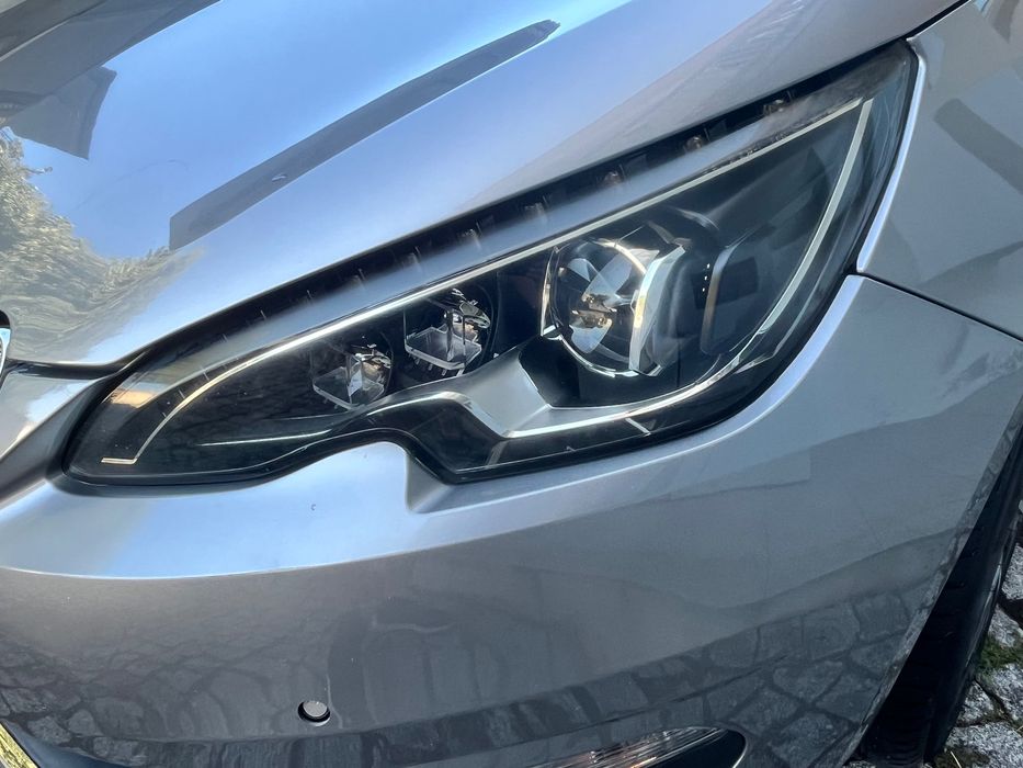 Carro Peugeot 308 gasolina