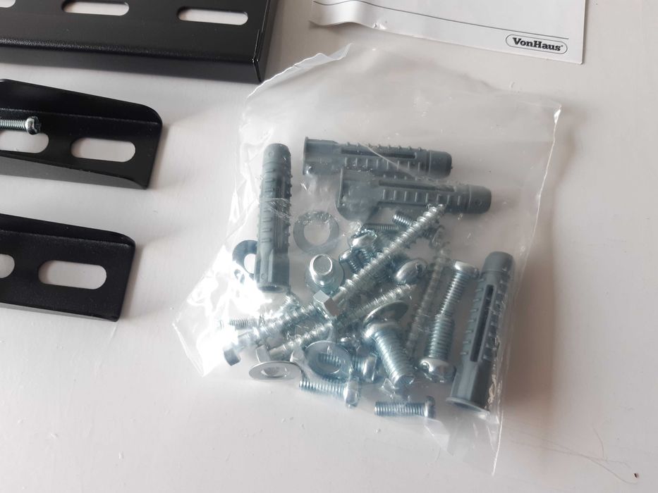 Uchwyt ścienny na telewizor TV 15-42 cali Do 40kg Płaski Uniwersalny