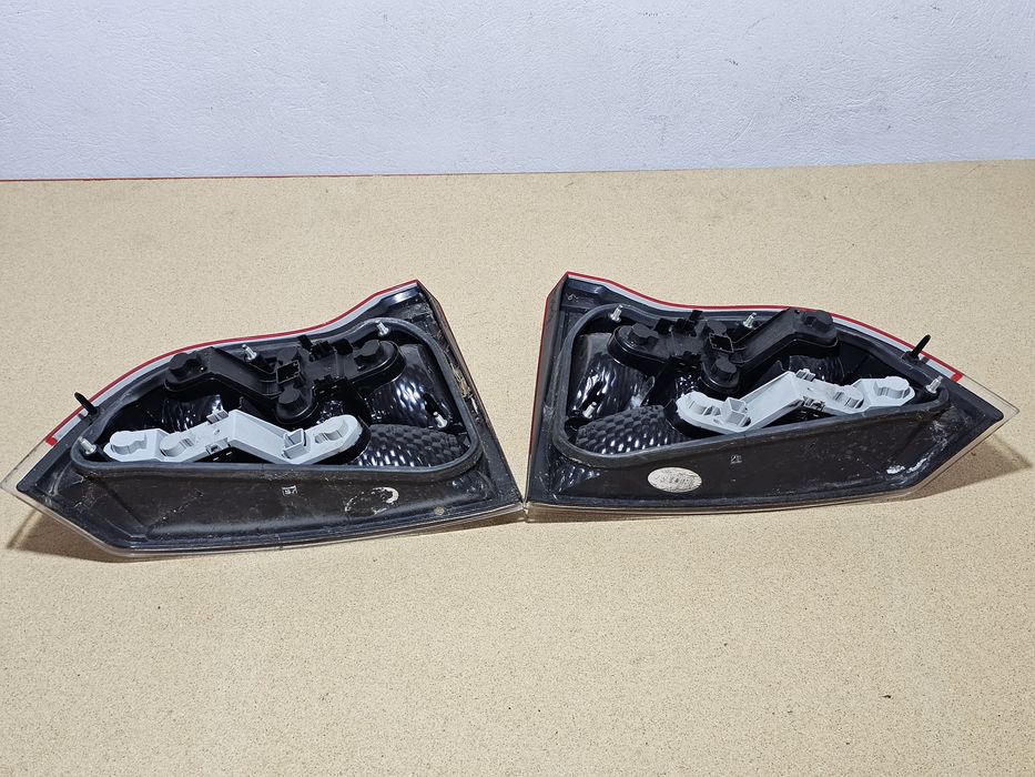 Lampa tylna lewa lub prawa Volvo S60 2004 do 2008