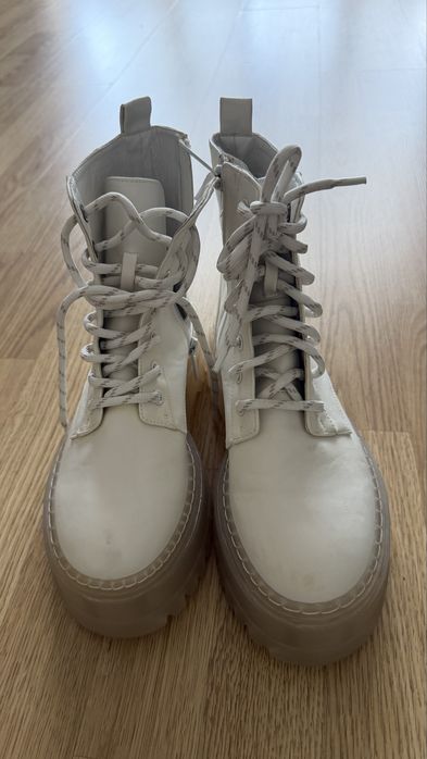 Жіночі Bershka демісезонні черевики / ботинки 36 р.