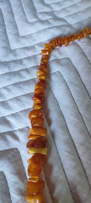 Bursztynowe korale