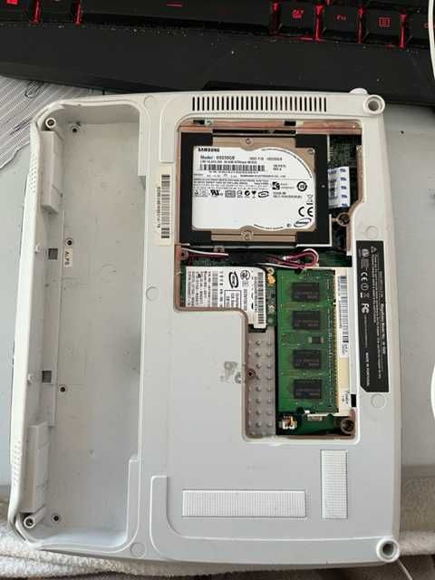 Computador Magalhães sem bateria