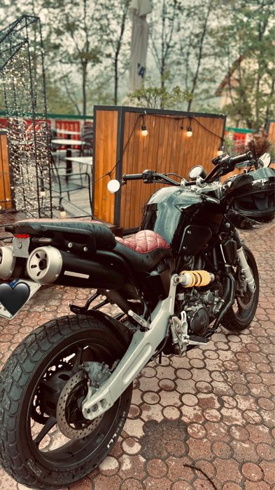 Yamaha mto3  na A2