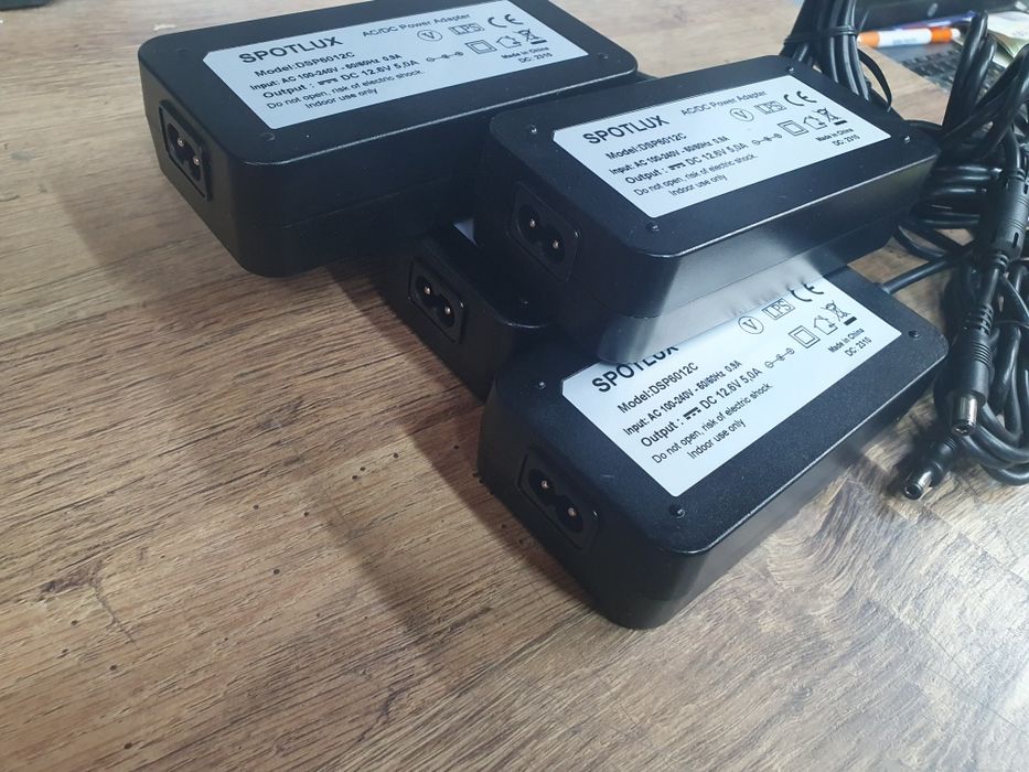 Зарядка зарядное блок питания живлення для АКБ 12.6в/5а 60w SPOTLUX