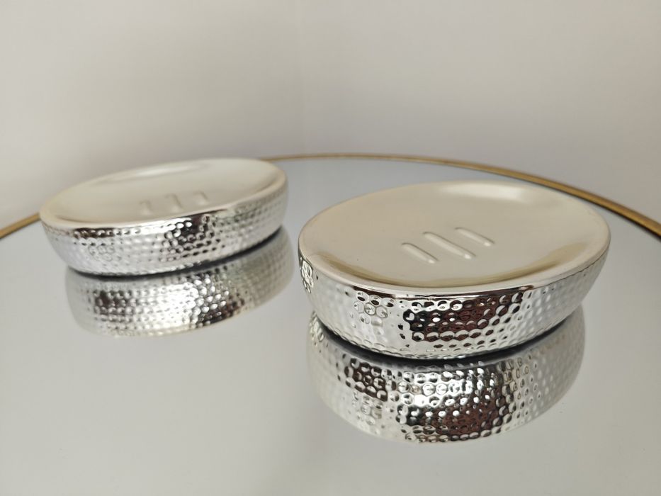 Conjunto saboneteiras novas