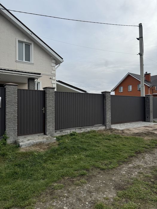 Сучасний будинок в Літочках, Киівськоі обл.