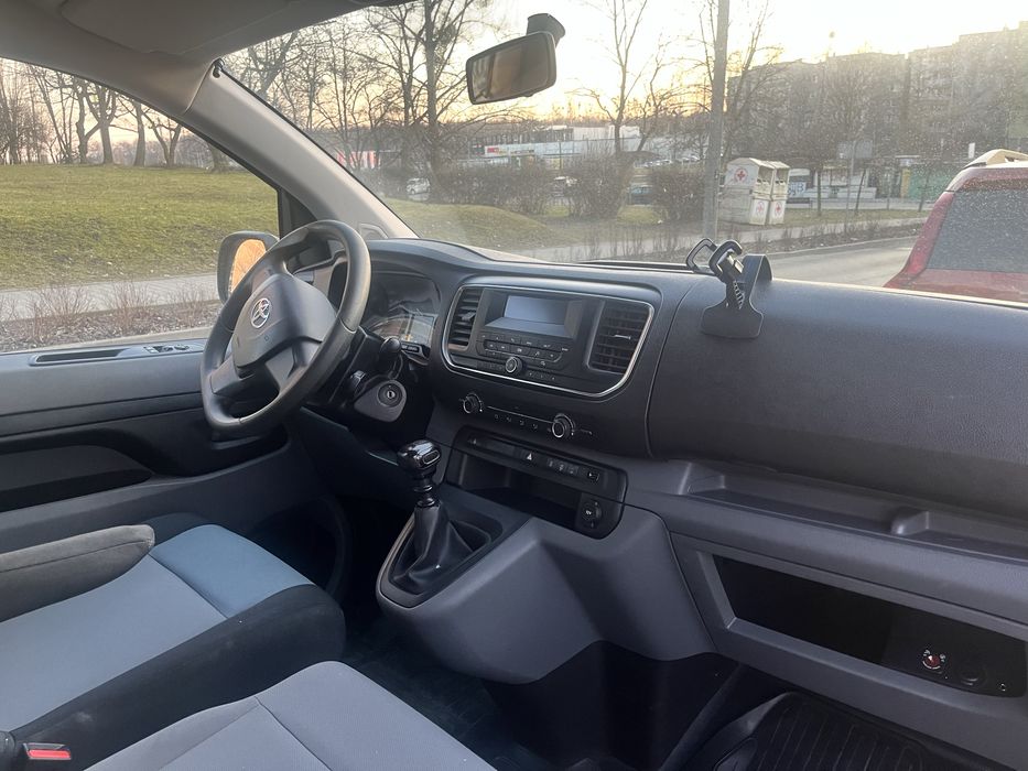 Przewóz osób busem, Wynajem busa z kierowcą, Wesela, lotniska