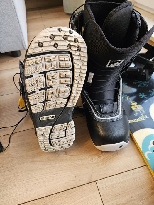 Zestaw snowboardowy – gotowy na stok!