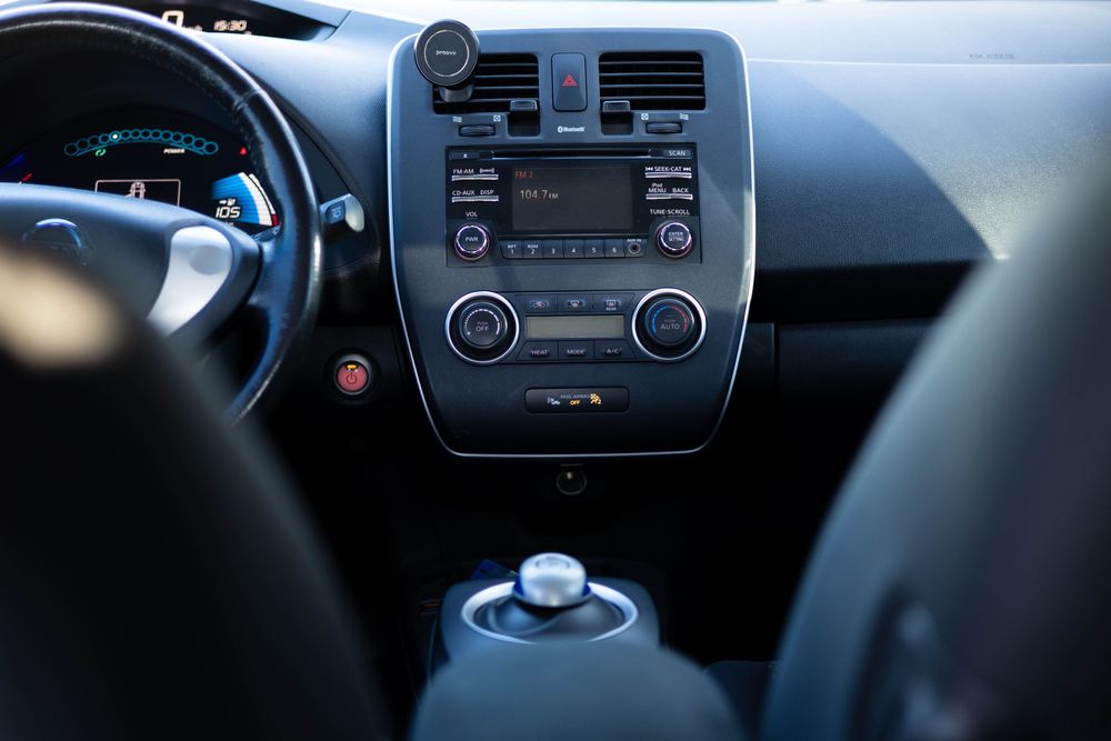 Авто Nissan Leaf