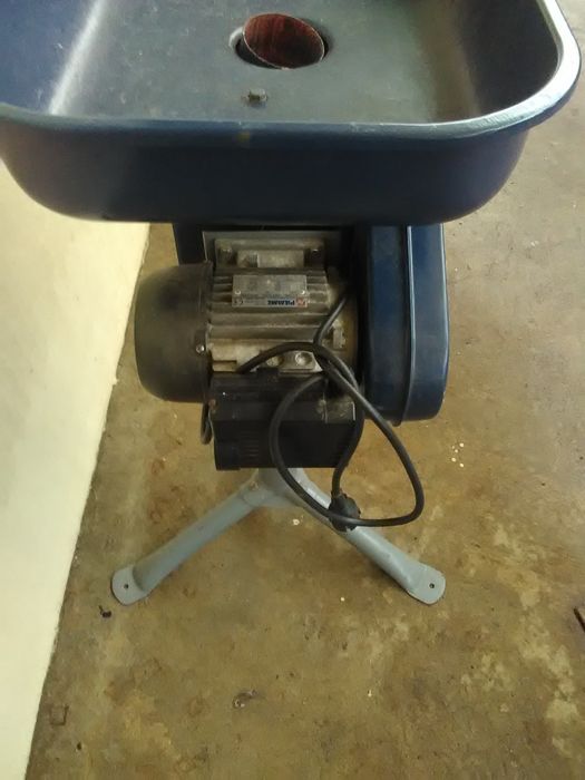 Descarolador de milho, como novo