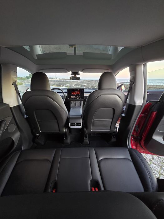 Tesla Model Y Long Range Dual Motor 4x4 IVA DEDUTÍVEL