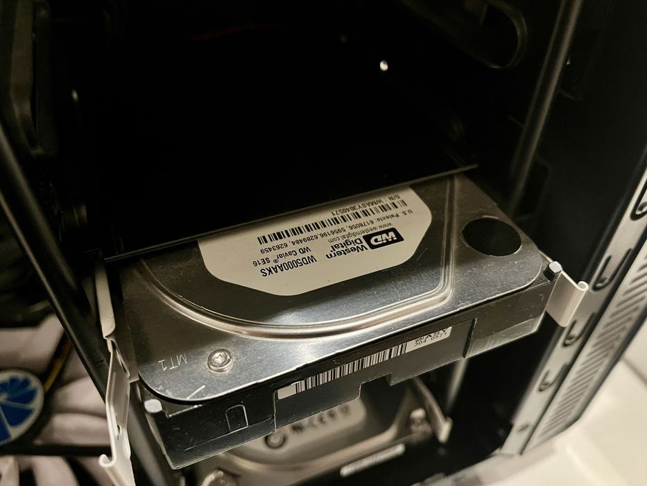 Komputer Core 2 Quad / GTX 750 Ti / 8GB RAM / SSD + HDD / ASUS P5K