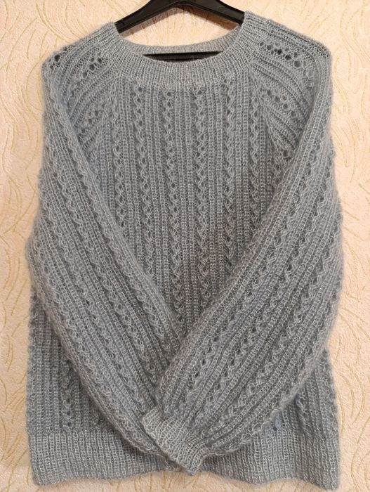 Вяжу на заказ спицами любые вещи.