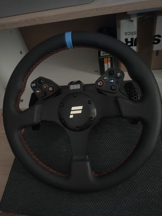 volante fanatec igual a novo
