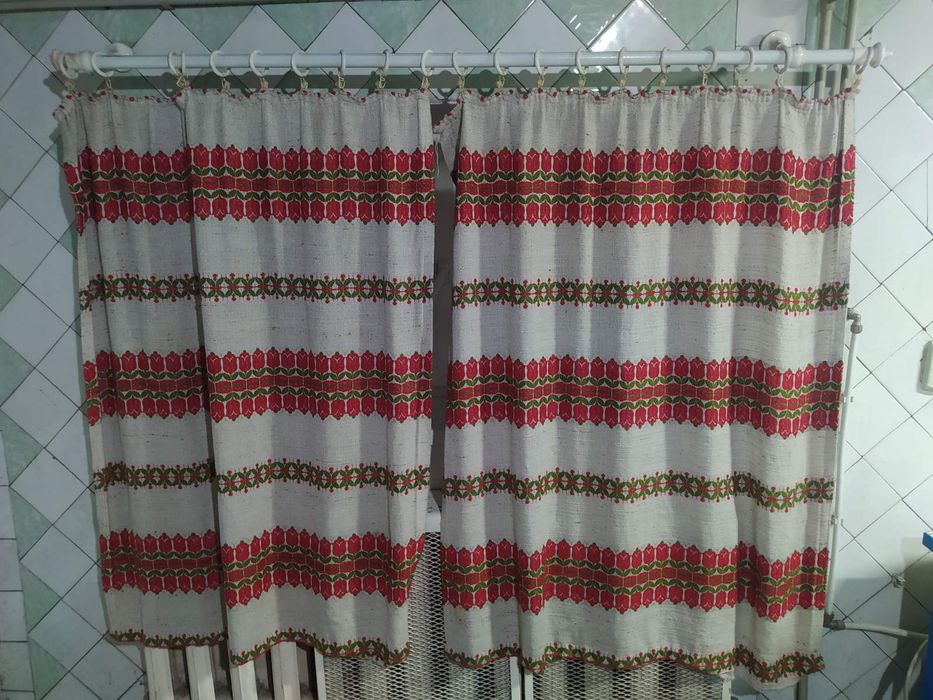Карниз пластиковий.