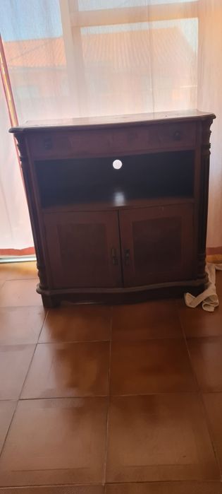 Aparador para restaurar