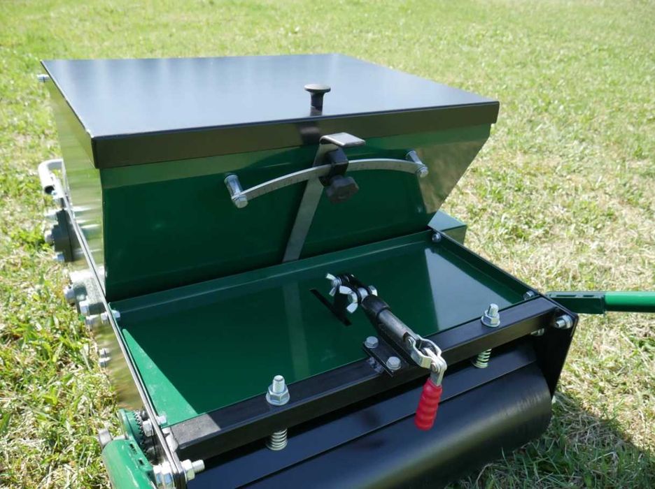 Wypożyczalnia Profesionalny Sie⁮wnik do trawy z walcem 4 w 1 Wynajem