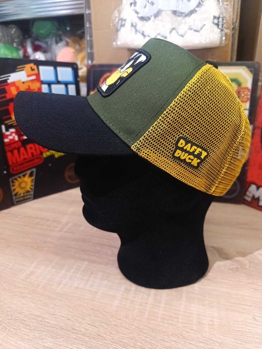 Nowe Looney Tunes, modna czapka Kaczora Daffy'ego