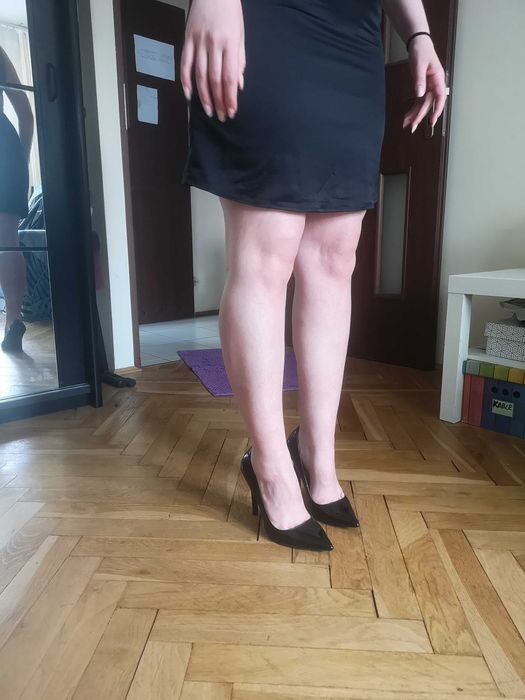 Czółenka czarne Zara lakierowane w szpic 38