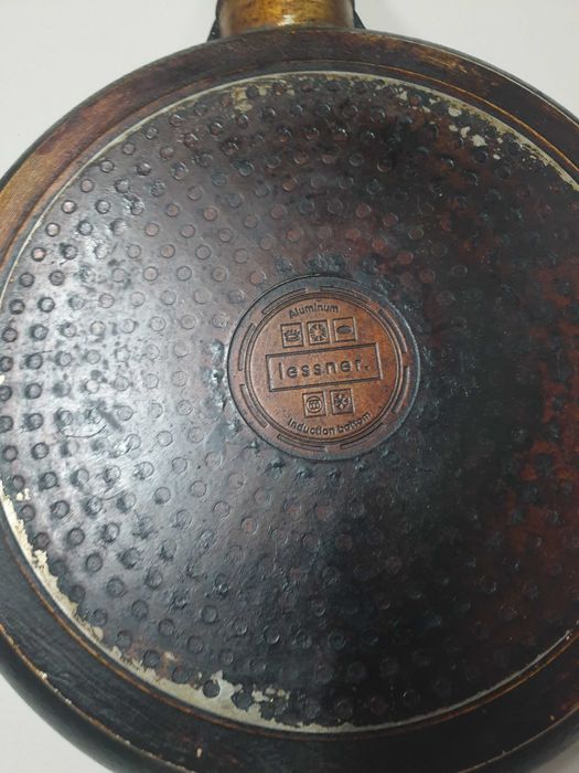 Сковороди бувші в житку