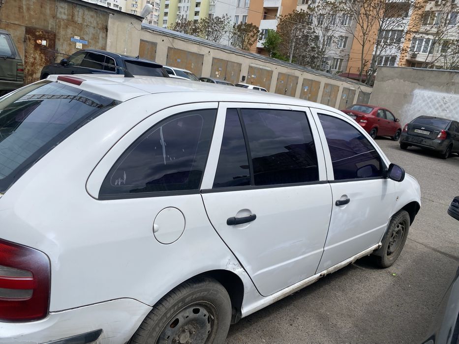 Продам шкоду  фабия 1,2 бенз
