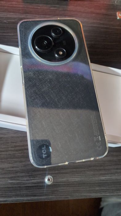 Telemóveis para troca como novos ler a descrição.