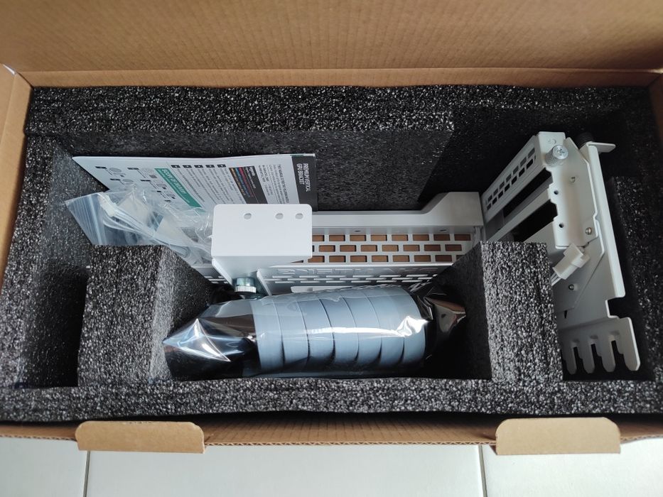 Вертикальний кронштейн Phanteks Premium Gen5 DRGB (PH-PGPUKT5.0_DWT01)