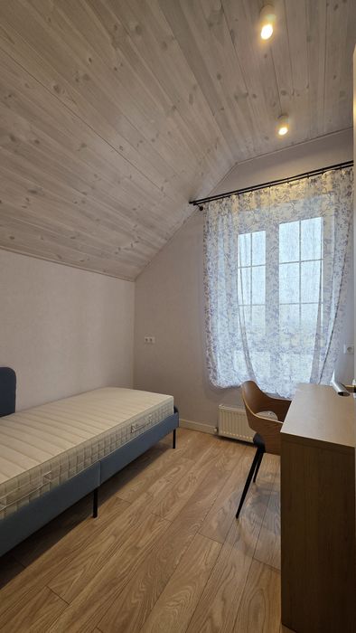 Затишний сучасний будинок