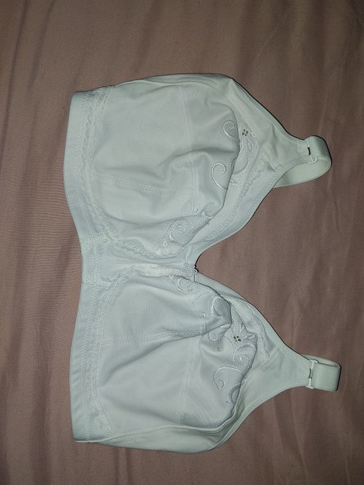 M&S super podtrzymujący stanik bez fiszbin 75G Nowy