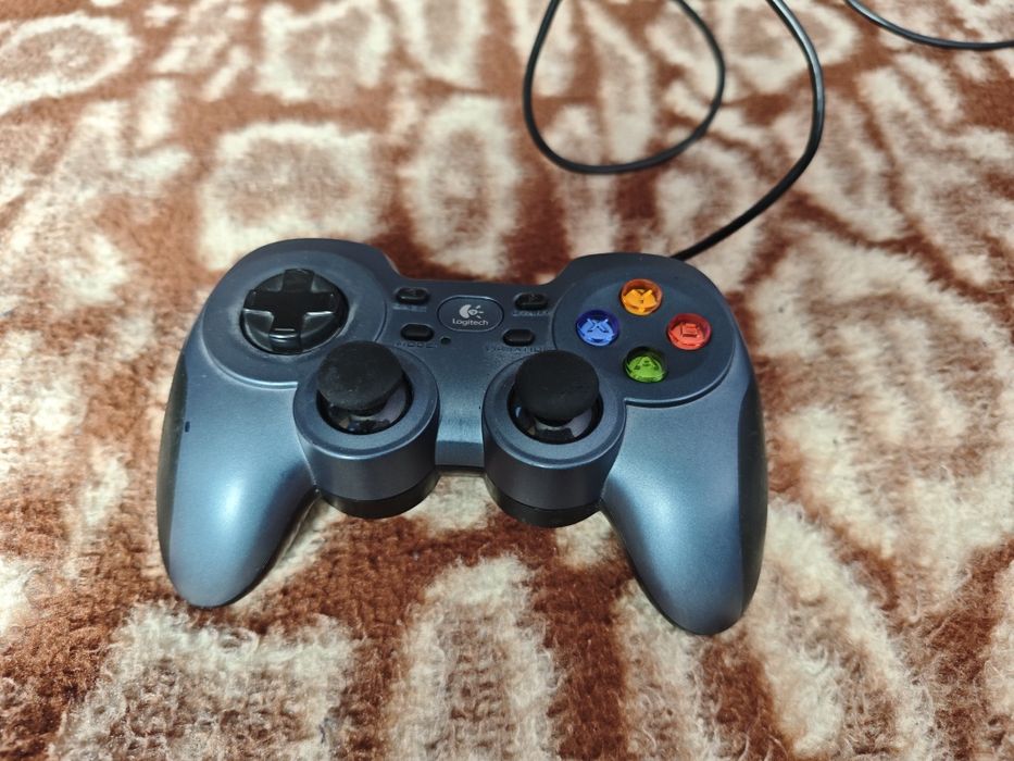 Pad PC Logitech F510