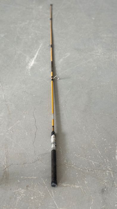 Cana de pesca usada dos anos 80