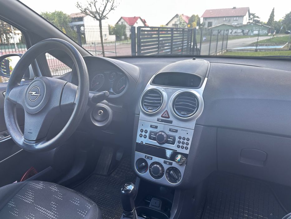 Samochód Ciężarowy Opel Corsa Van -Vat1