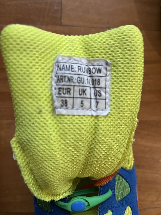 Sapatilhas coloridas